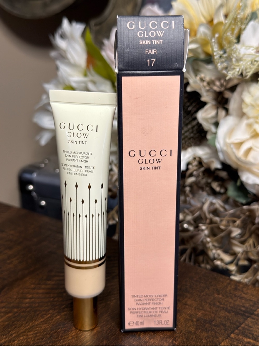 17 Fair -GUCCI Glow Skin Tinted Moisturizer